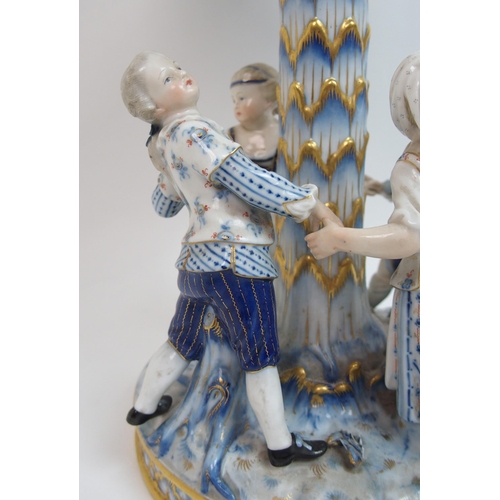 545 - A Meissen porcelain centrepiece