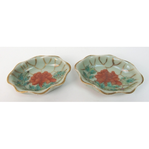 62 - A Cantonese foliate shaped dish