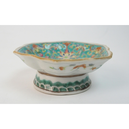 62 - A Cantonese foliate shaped dish