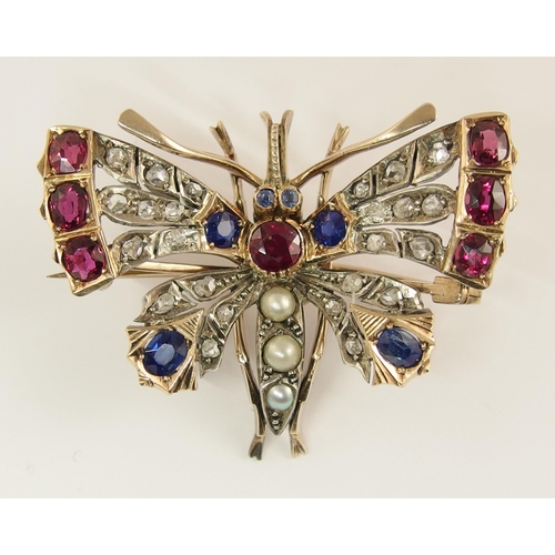 653 - A pretty butterfly brooch