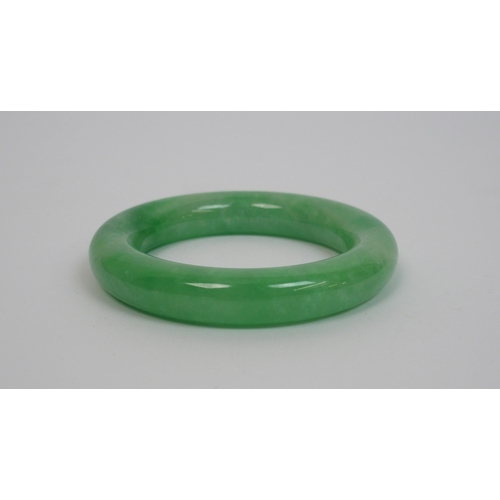 71 - A Chinese hardstone bangle