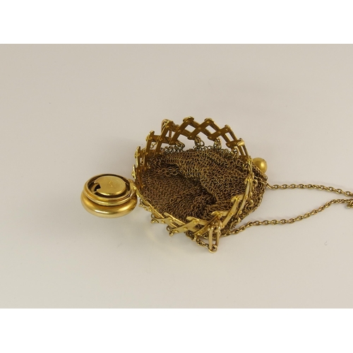 710 - A French 18ct gold mesh purse