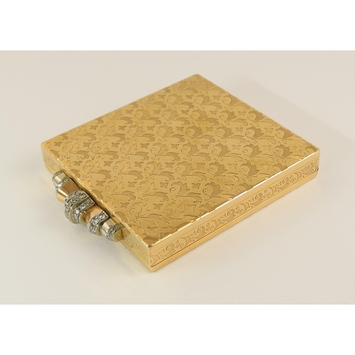 767 - An 18ct gold and diamond BOUCHERON powder compact