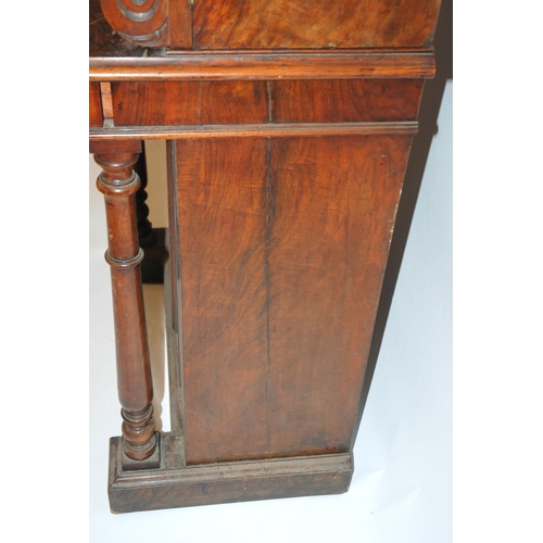 812 - A Victorian rosewood collector's cabinet