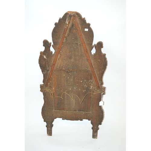 817 - An Italian giltwood wall mirror