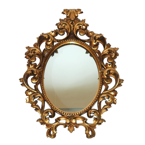 819 - An Italian giltwood wall mirror