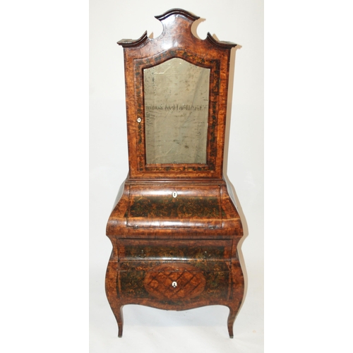 822 - An Italian walnut ladies writing bureau