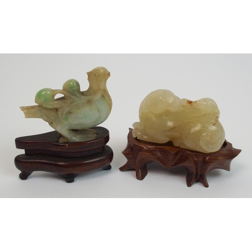 105 - A Chinese jade carving of a feline and cub