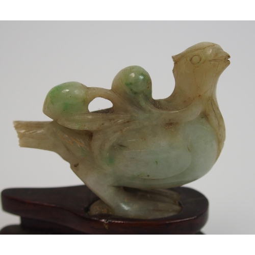 105 - A Chinese jade carving of a feline and cub