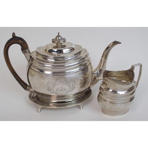 175 - A George III silver teapot