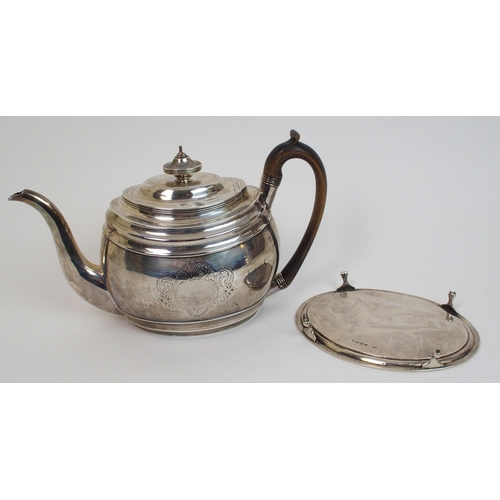 175 - A George III silver teapot