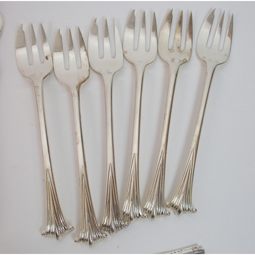 179 - A quantity of double struck King's pattern silver flatware