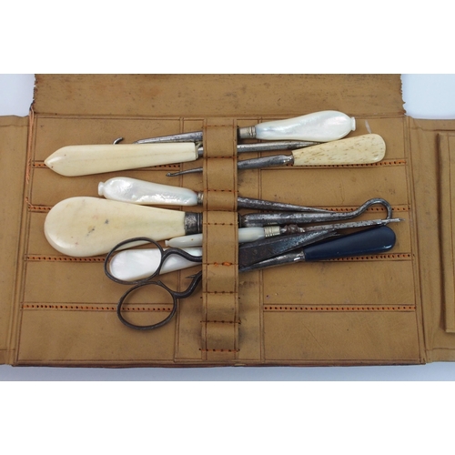 192 - A sewing set