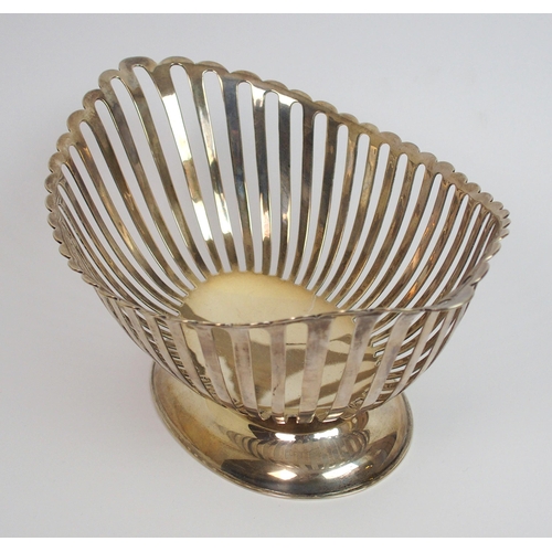 199 - A silver bread basket