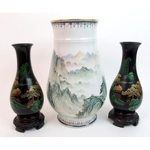 70 - A Chinese porcelain baluster vase