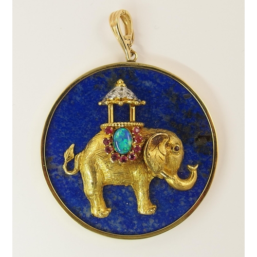 790 - A 14ct gold lapis lazuli elephant pendant