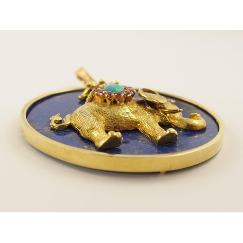 790 - A 14ct gold lapis lazuli elephant pendant