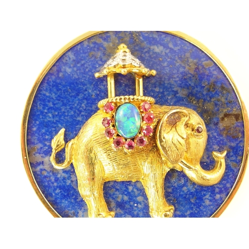 790 - A 14ct gold lapis lazuli elephant pendant