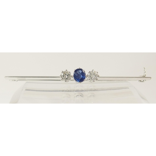 795A - A sapphire and diamond bar brooch