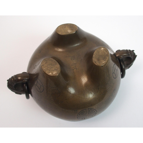 94 - A Japanese bronze censer