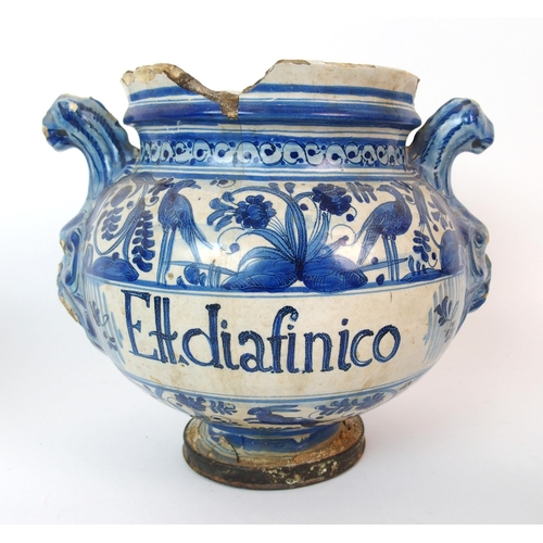 1070 - A group of Italian Majolica apothecary jars