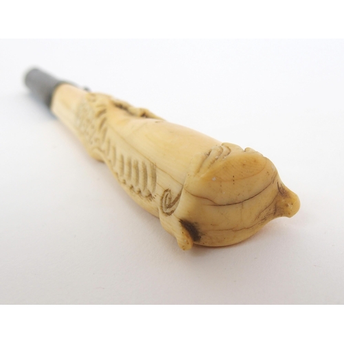 36 - An Indian ivory handle