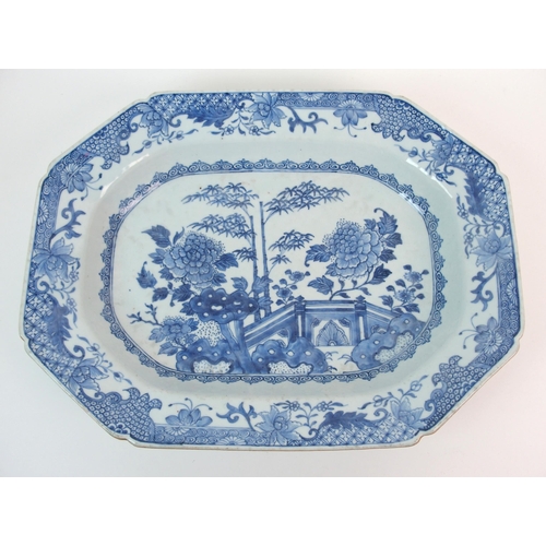 59 - A Chinese export blue and white deep octagonal dish