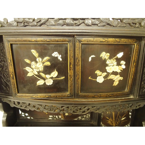 76 - A Japanese shodana cabinet