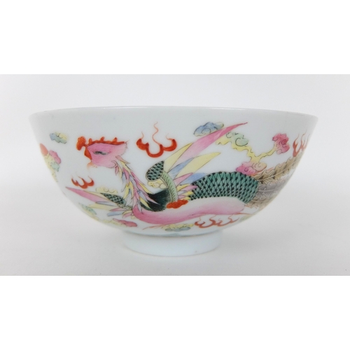 81 - A Chinese dragon and phoenix bowl