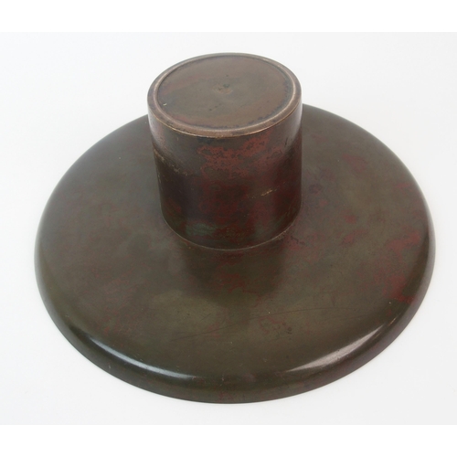 82 - A Japanese bronze circular bowl