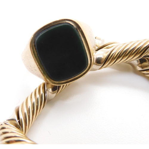 622 - A 9ct gold bloodstone signet ring, size P1/2, together with a 9ct gold bangle (broken af) weight com... 