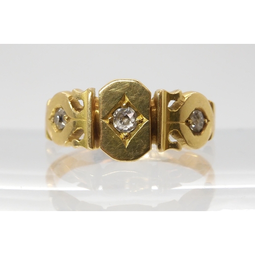 662 - A VICTORIAN DIAMOND SET RINGset with three old cut diamonds, with an estimated approx diamond conten... 