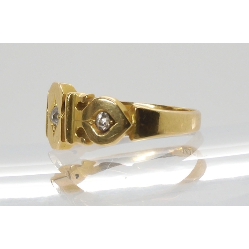 662 - A VICTORIAN DIAMOND SET RINGset with three old cut diamonds, with an estimated approx diamond conten... 