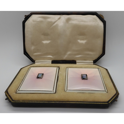 697 - ART DECO LADIES COMPACT & CIGARETTE CASEthe silver cases both with guilloche enamel with central... 