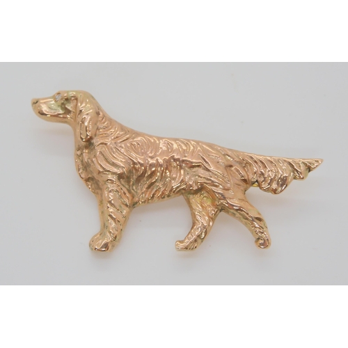 716 - A 9CT ROSE GOLD RED SETTER DOG BROOCHthe eye set with a diamond, this item was made bespoke. Dimensi... 