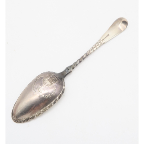 416 - A George III silver Old English pattern picture back tea spoon, the reverse of the bowl embossed wit... 