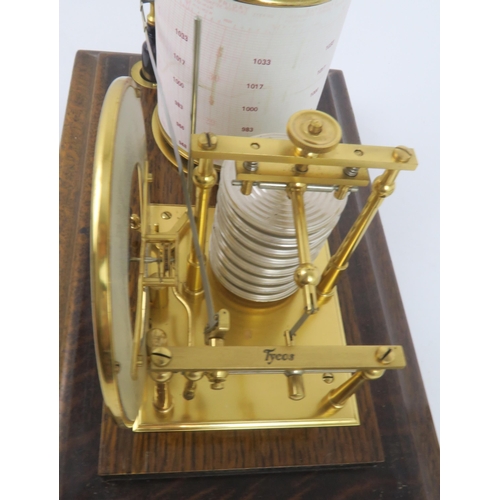 515 - A WILLIAM ROBERTSON & SON BAROGRAPH Within an oak and bevelled glass case, single drawer for cha... 