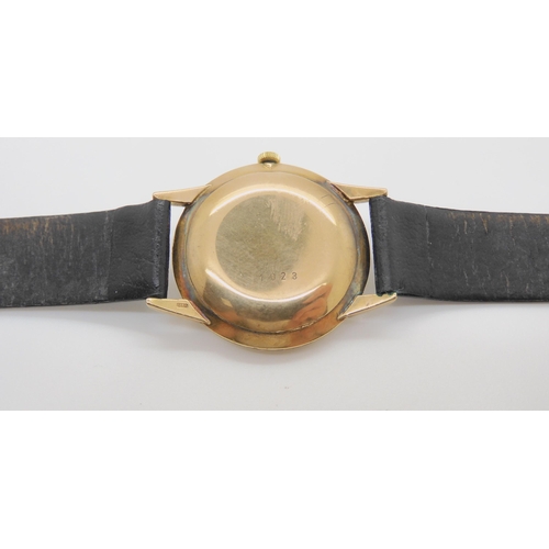 577 - A 9ct gold gents Jaeger le Coultre wristwatch, hallmarked London 1965, diameter 3.2cm, weight with s... 