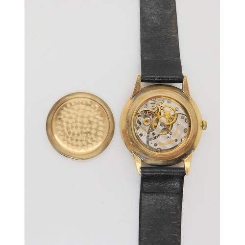 577 - A 9ct gold gents Jaeger le Coultre wristwatch, hallmarked London 1965, diameter 3.2cm, weight with s... 