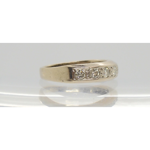 599 - An 18ct white gold diamond half eternity ring set with estimated approx 0.40cts of brilliant cut dia... 