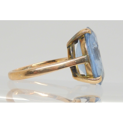 609 - A 9ct gold blue gem ring, size L, weight 5.1gms