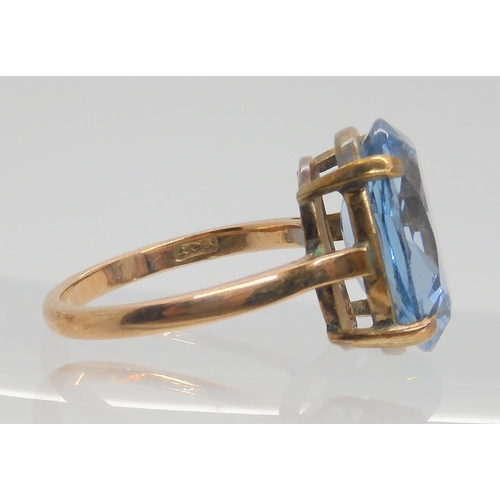 611 - A 9ct gold blue gem set ring, size Q1/2, weight 6gms