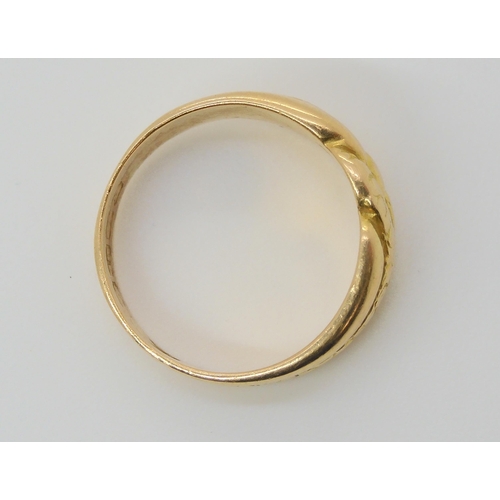 688 - A Victorian 18ct gold knot ring, size N, weight 6.1gms