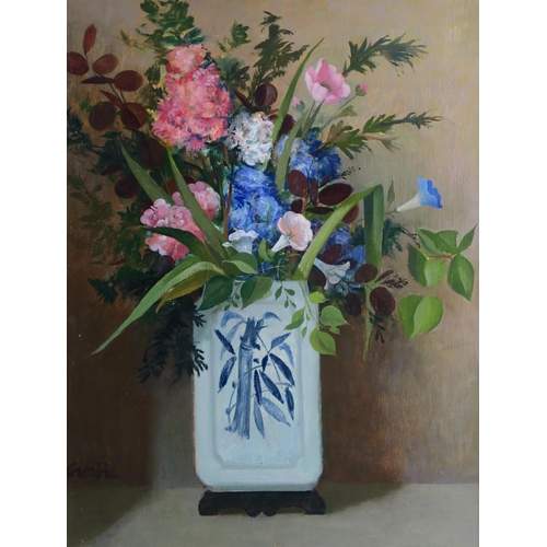 934 - WILLIAM CROSBIE RSA RGI (1915-1999)FLOWERS IN A CHINESE VASE Oil on panel, signed lower left, 58 x 4... 