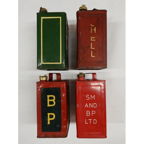 556 - AUTOMOBILIAA BP MOTOR SPIRIT red and green fuel can, a Castrol green fuel can, a SHELL-MEX & BP ... 