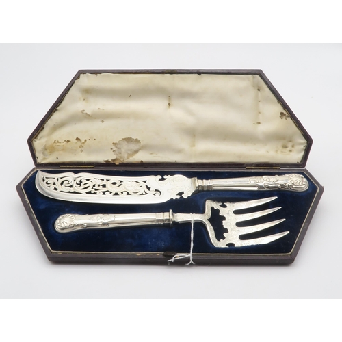 456 - A cased Victorian silver collared fish servers in the kings pattern, with reticulated EPNS blades de... 