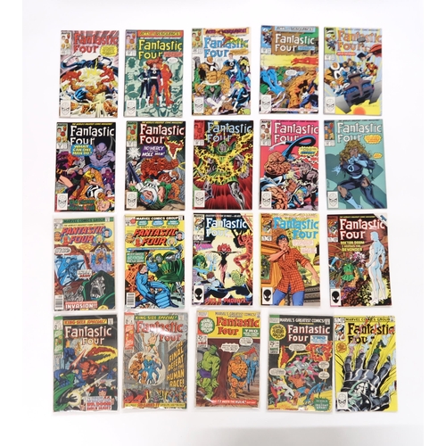 487 - A collection of Marvel comics including; Fantastic Four King-size Special 7-8, Marvel's Greatest Com... 