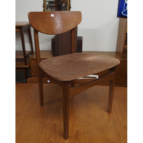 173 - A mid 20th century teak Portwood extending dining table and four teak dining chairs (5)