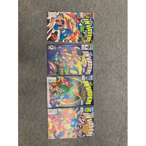 487 - A collection of Marvel comics including; Fantastic Four King-size Special 7-8, Marvel's Greatest Com... 