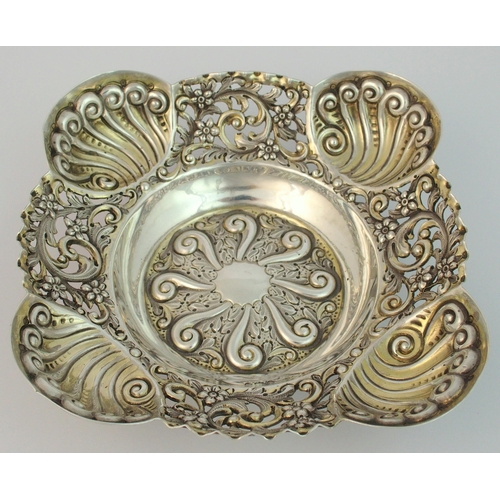 152 - A silver nut dish